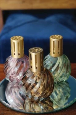 Ashleigh & Burwood Lampenolie Geurolie - Freesia & Orchid 250 Ml -Reinigingsproducten 800x1200 7